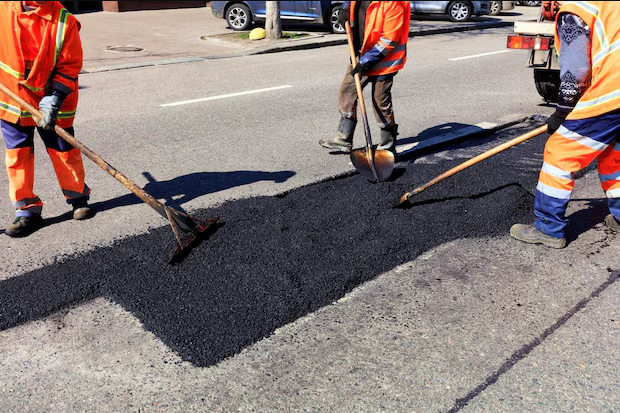 Asphalt Sealcoating